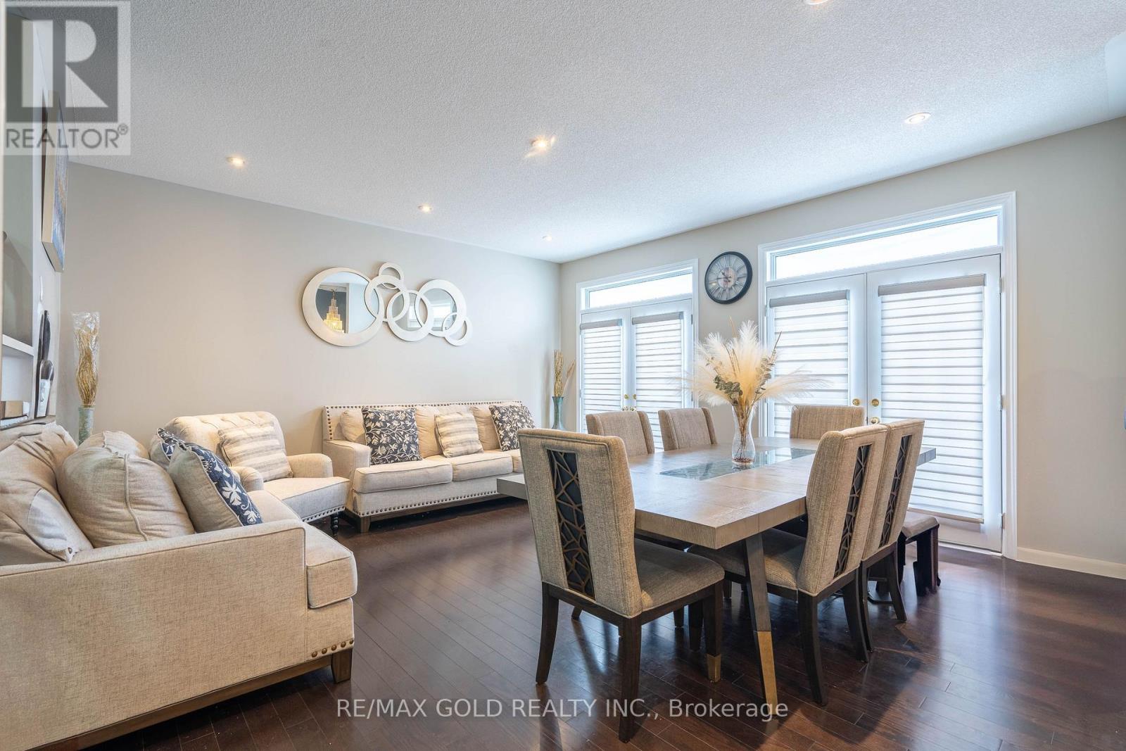 12 Torraville Street, Brampton, Ontario  L6R 0Y5 - Photo 2 - W12730482