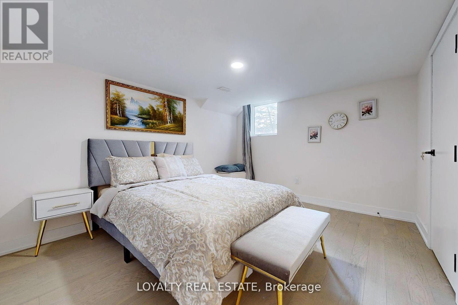 40b L Monclova Road, Toronto, Ontario  M3M 0A6 - Photo 7 - W12730492