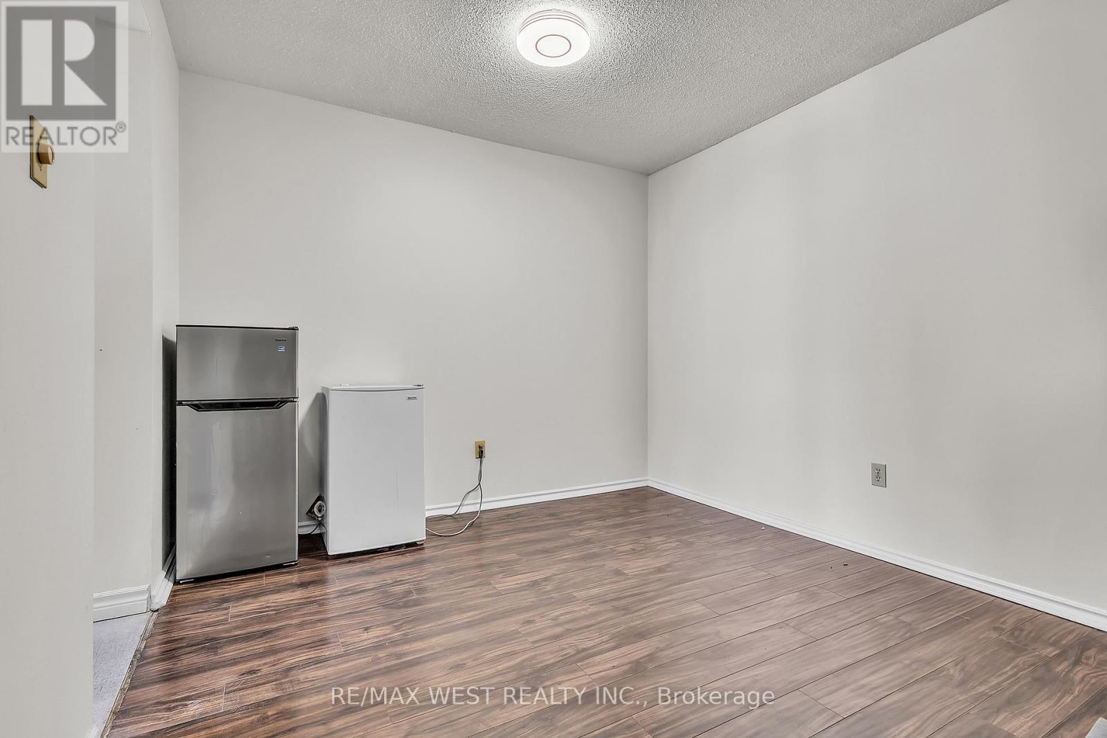 1107 - 100 County Court Boulevard, Brampton, Ontario  L6W 3X1 - Photo 12 - W12730512