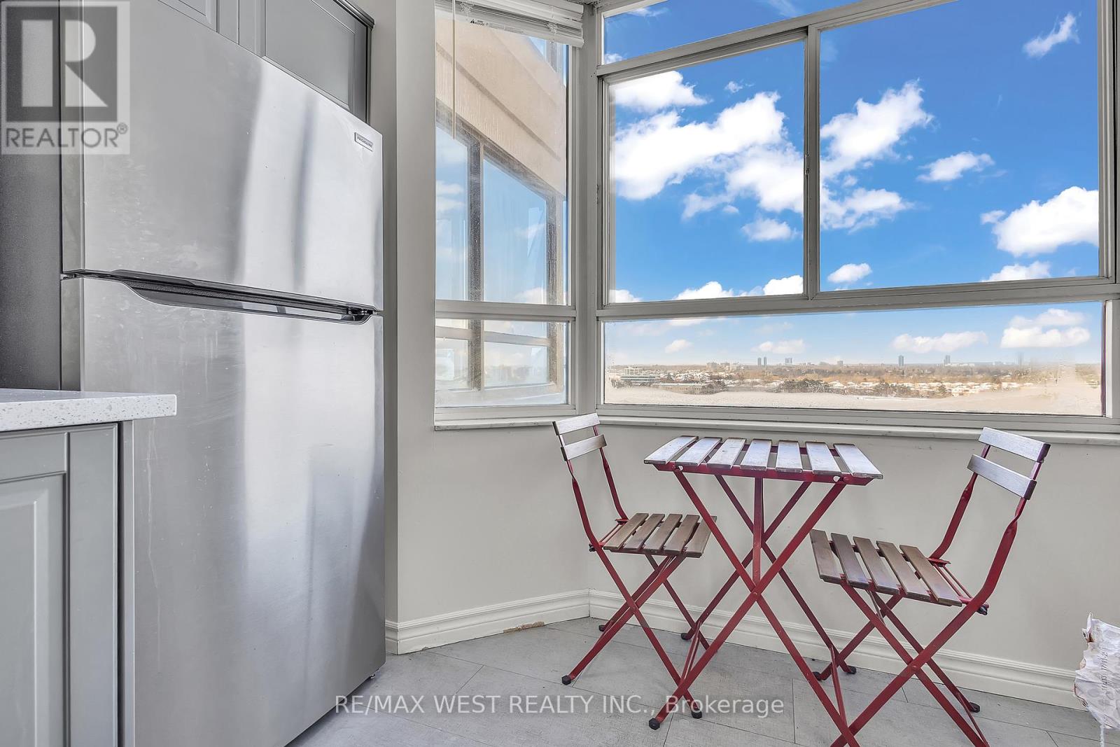 1107 - 100 County Court Boulevard, Brampton, Ontario  L6W 3X1 - Photo 15 - W12730512