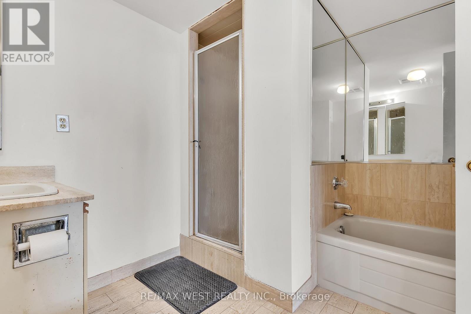 1107 - 100 County Court Boulevard, Brampton, Ontario  L6W 3X1 - Photo 19 - W12730512