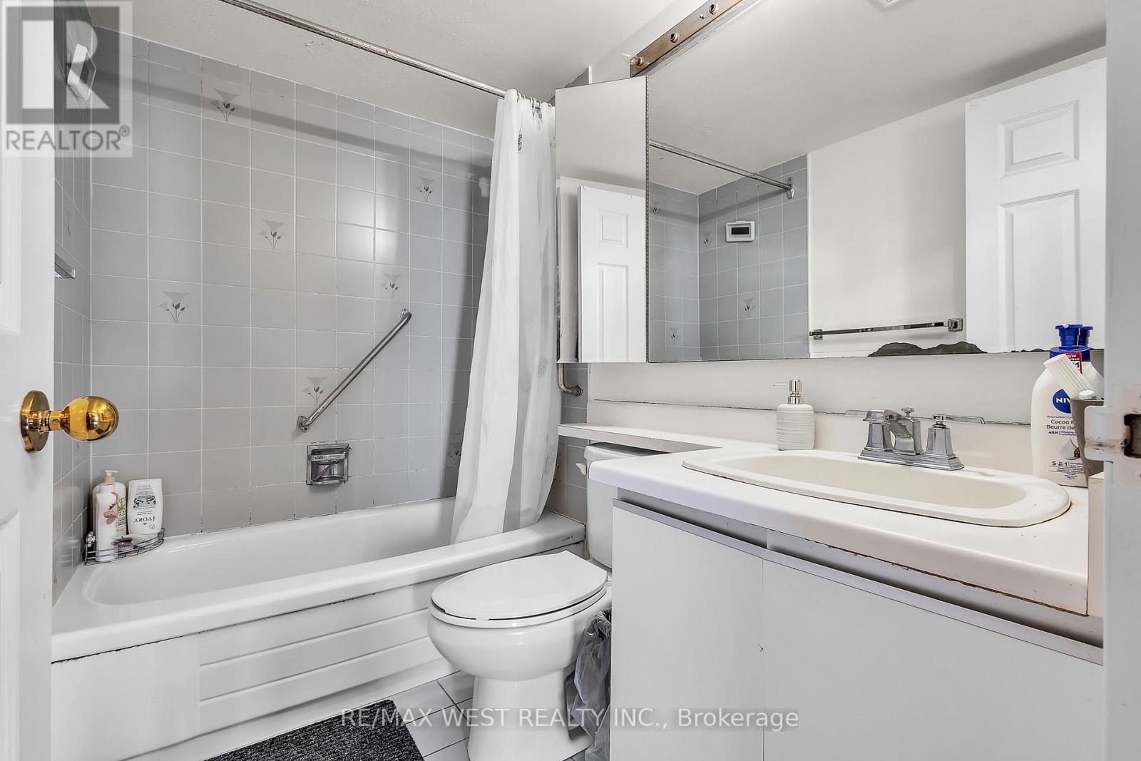 1107 - 100 County Court Boulevard, Brampton, Ontario  L6W 3X1 - Photo 21 - W12730512