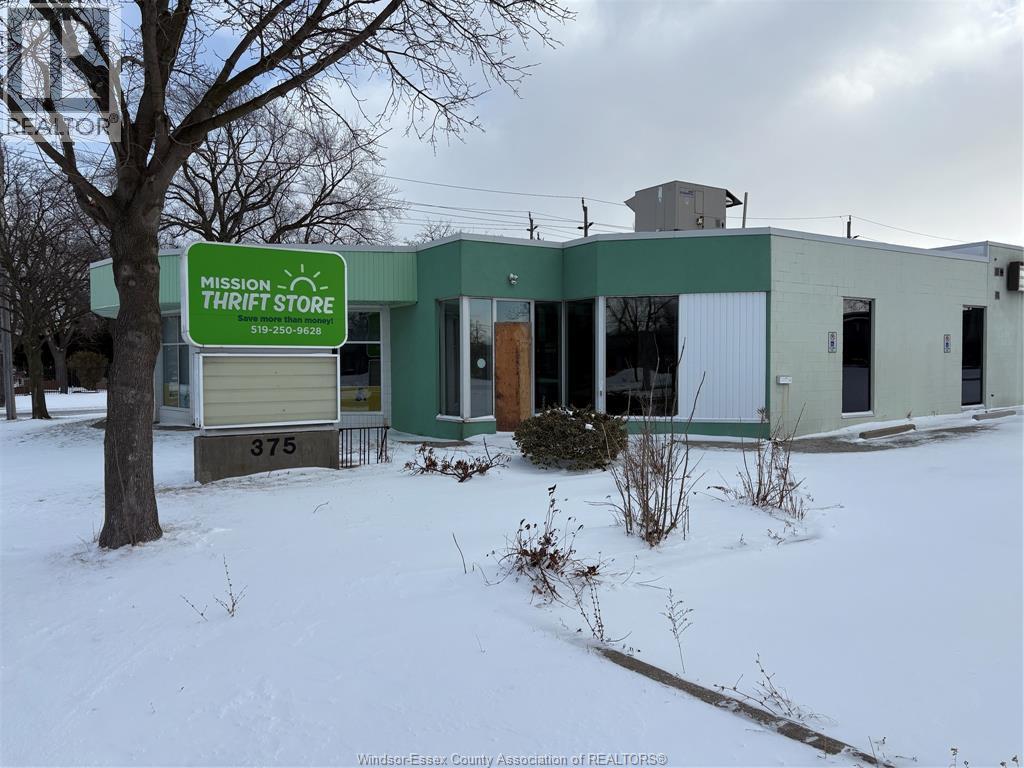375 Giles Boulevard East, Windsor, Ontario  N9A 4C5 - Photo 4 - 26001958