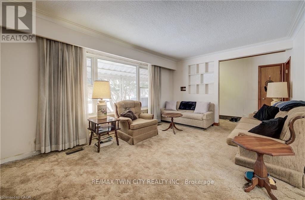 33 Elginfield Drive, Guelph, Ontario  N1E 4E5 - Photo 6 - X12730462