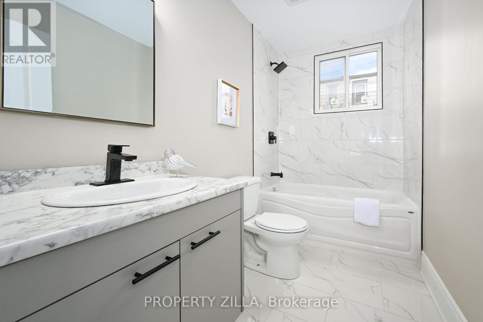 31 Greenaway Ave Avenue, Hamilton, Ontario  L8C 6C3 - Photo 10 - X12730464