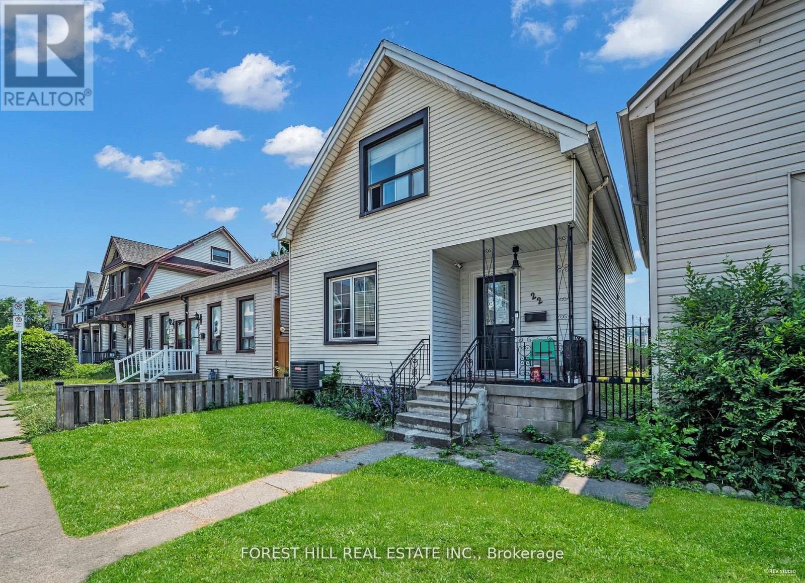 22 Harvey Street, Hamilton, Ontario  L8L 2L8 - Photo 3 - X12730466