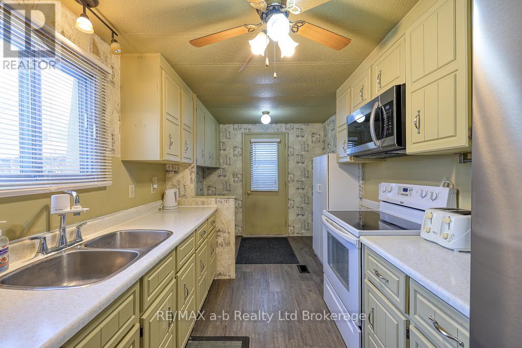 63 - 746112 Township Road 4, Blandford-Blenheim, Ontario  N4S 7V9 - Photo 9 - X12730630