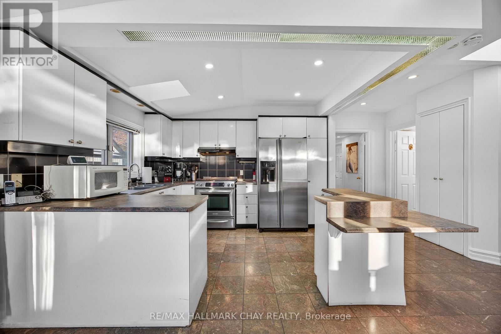 1976 River Road W, Wasaga Beach, Ontario  L9Z 2W2 - Photo 14 - S12729332