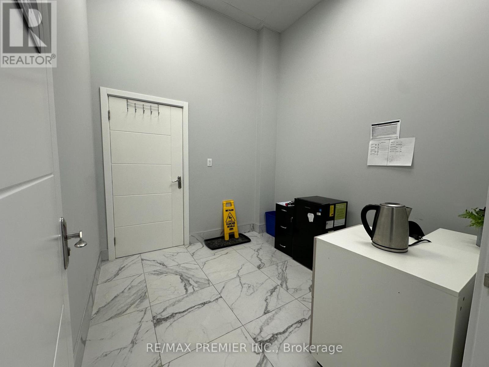 West Half - 120 Guelph Street, Halton Hills, Ontario  L7G 4A4 - Photo 18 - W12451385