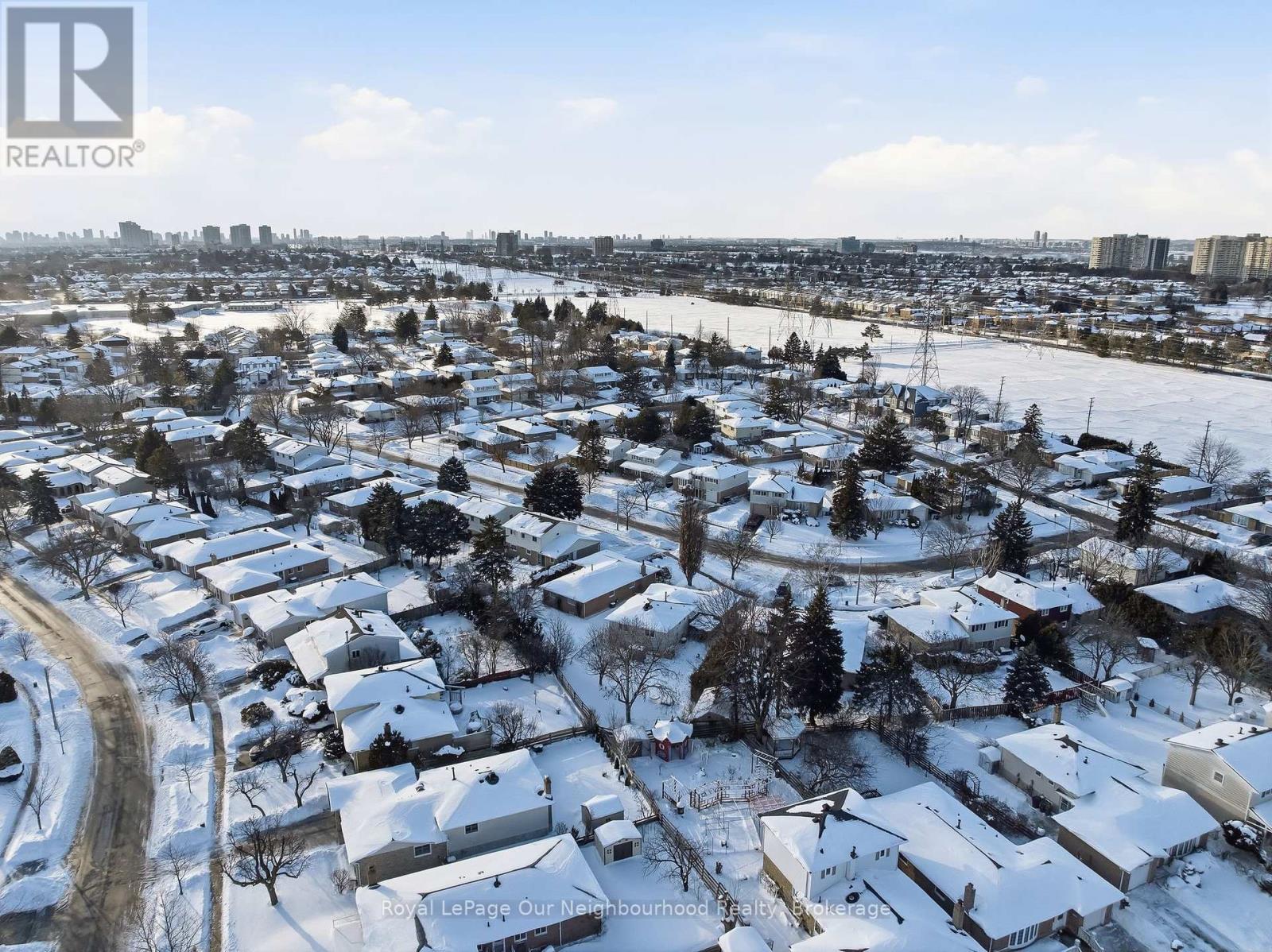 31 Boundy Crescent, Toronto, Ontario  M1W 2E3 - Photo 44 - E12730658