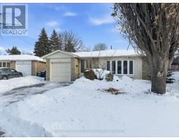 31 BOUNDY CRESCENT, Toronto, Ontario