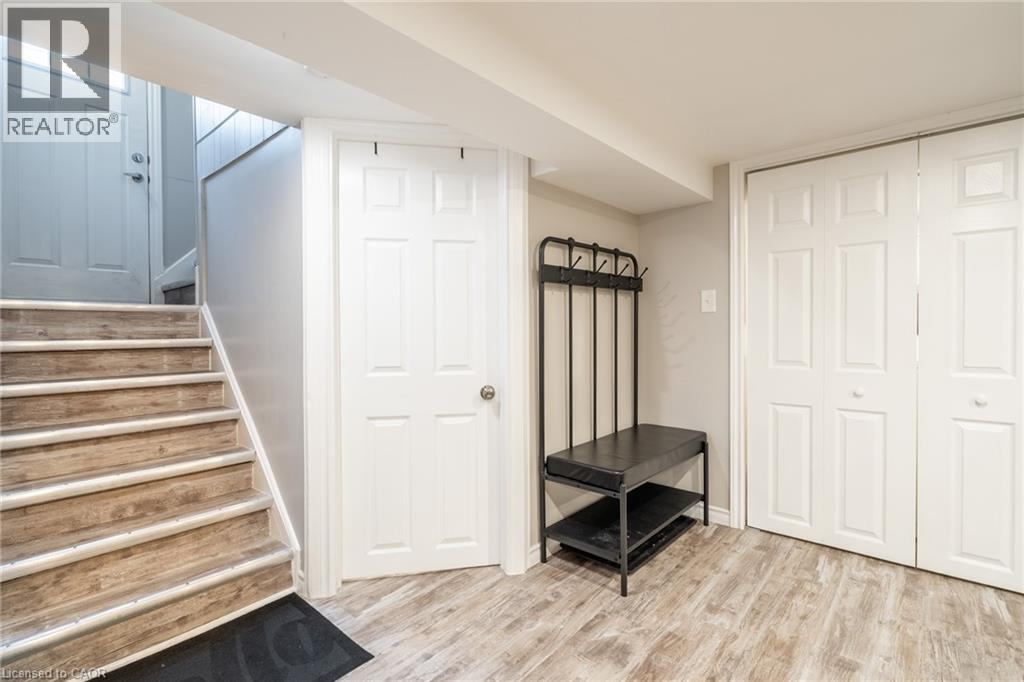 55 Ipswich Road Unit# Lower, Hamilton, Ontario  L8K 3G1 - Photo 4 - 40800870