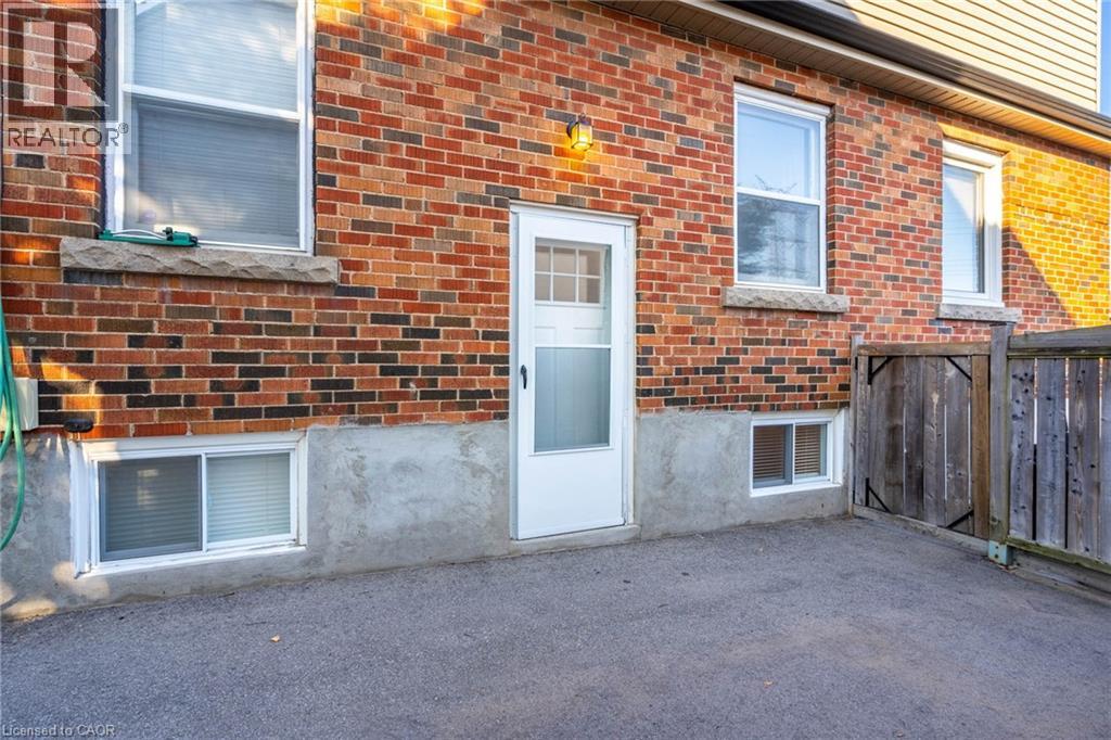 55 Ipswich Road Unit# Lower, Hamilton, Ontario  L8K 3G1 - Photo 3 - 40800870