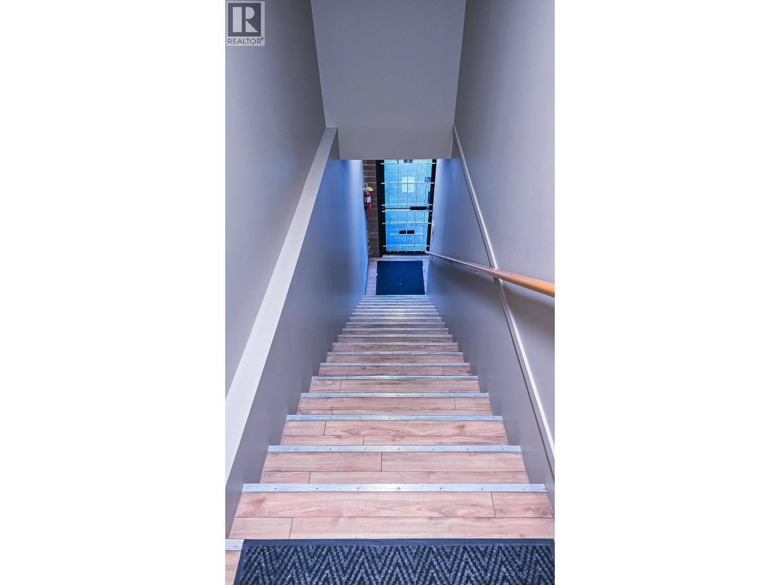 105-2544 Douglas Road, Burnaby, British Columbia  V0V 0V0 - Photo 12 - C8075457