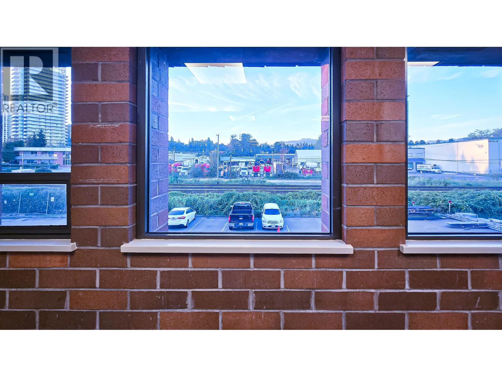 105-2544 Douglas Road, Burnaby, British Columbia  V0V 0V0 - Photo 14 - C8075457