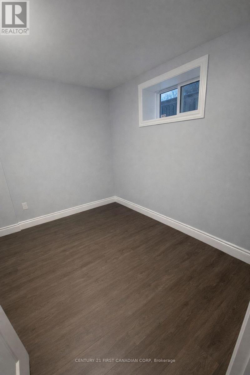 Lower - 638 Tennent Avenue, London North, Ontario  N5X 1L6 - Photo 5 - X12730574