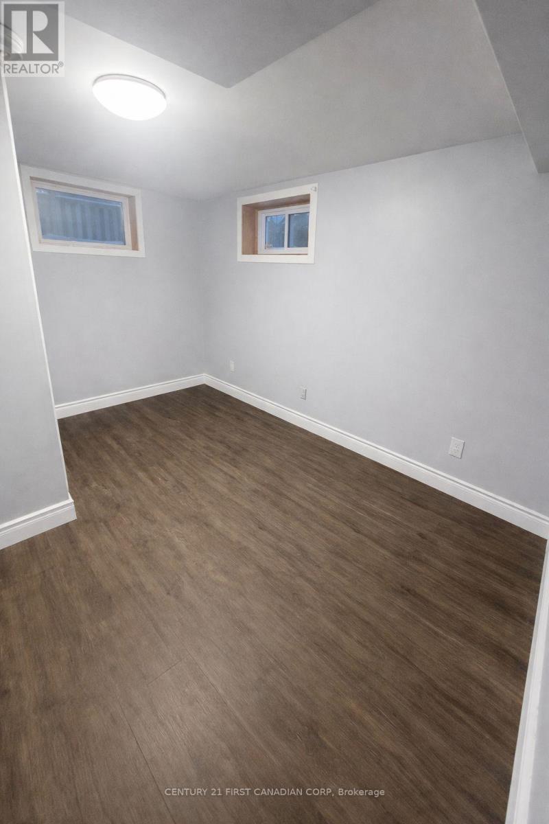 Lower - 638 Tennent Avenue, London North, Ontario  N5X 1L6 - Photo 8 - X12730574