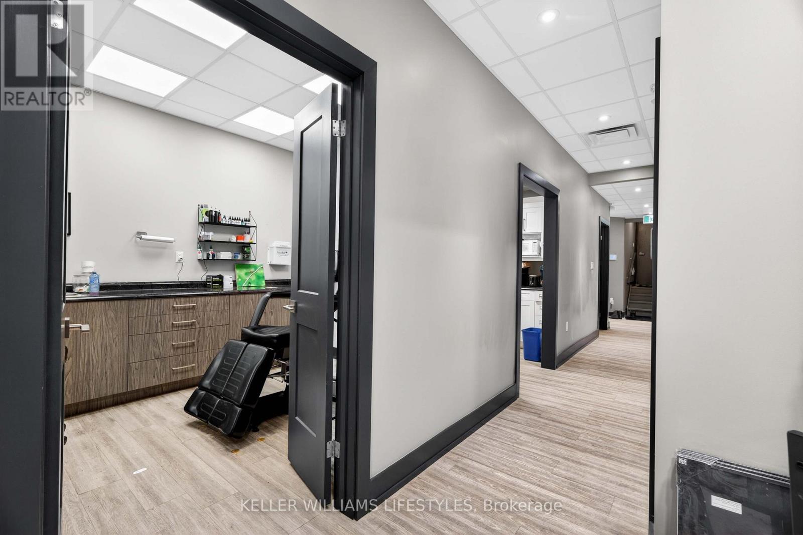 63 Front Street W, Strathroy-Caradoc, Ontario  N7G 1X6 - Photo 13 - X12730670