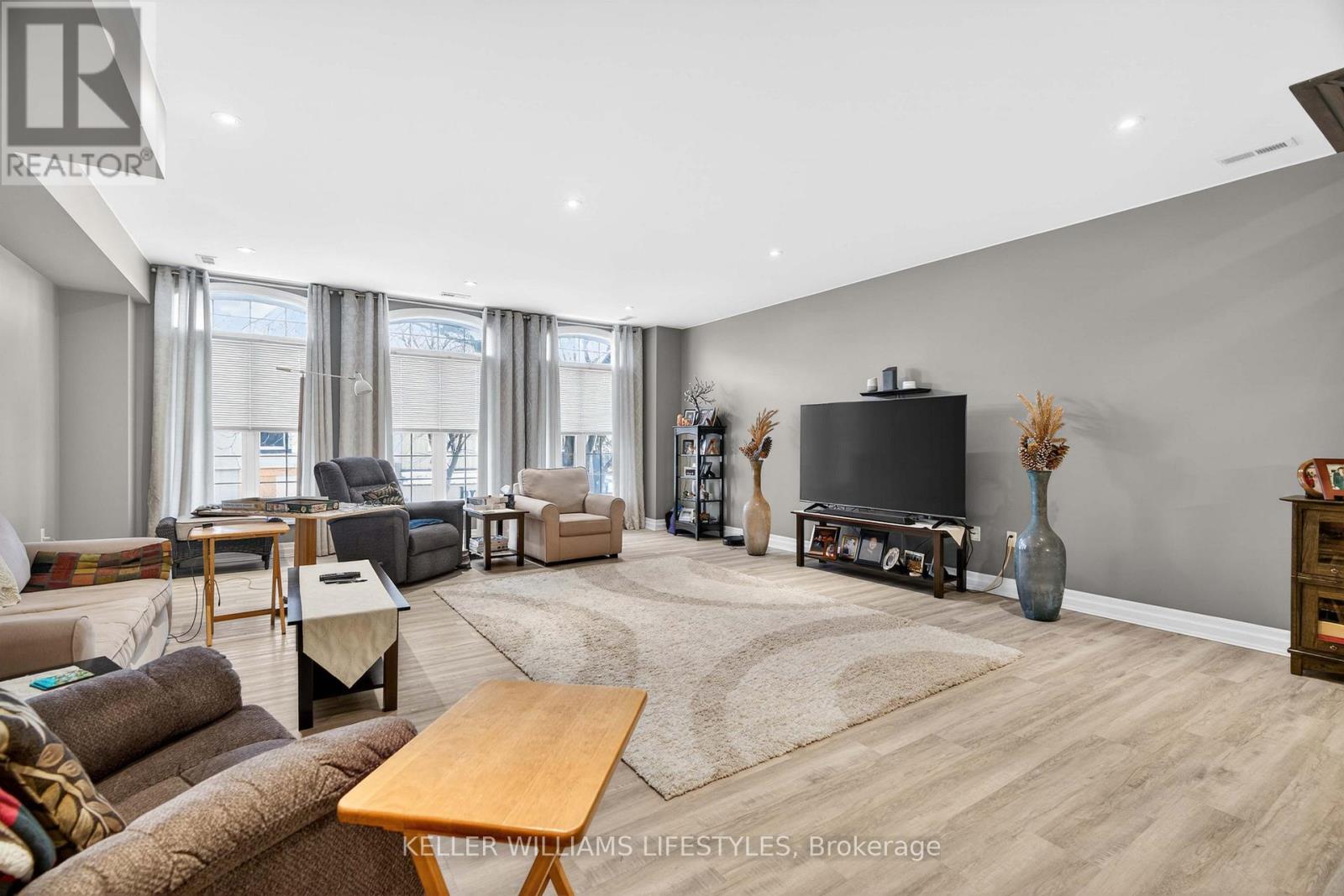 63 Front Street W, Strathroy-Caradoc, Ontario  N7G 1X6 - Photo 45 - X12730670