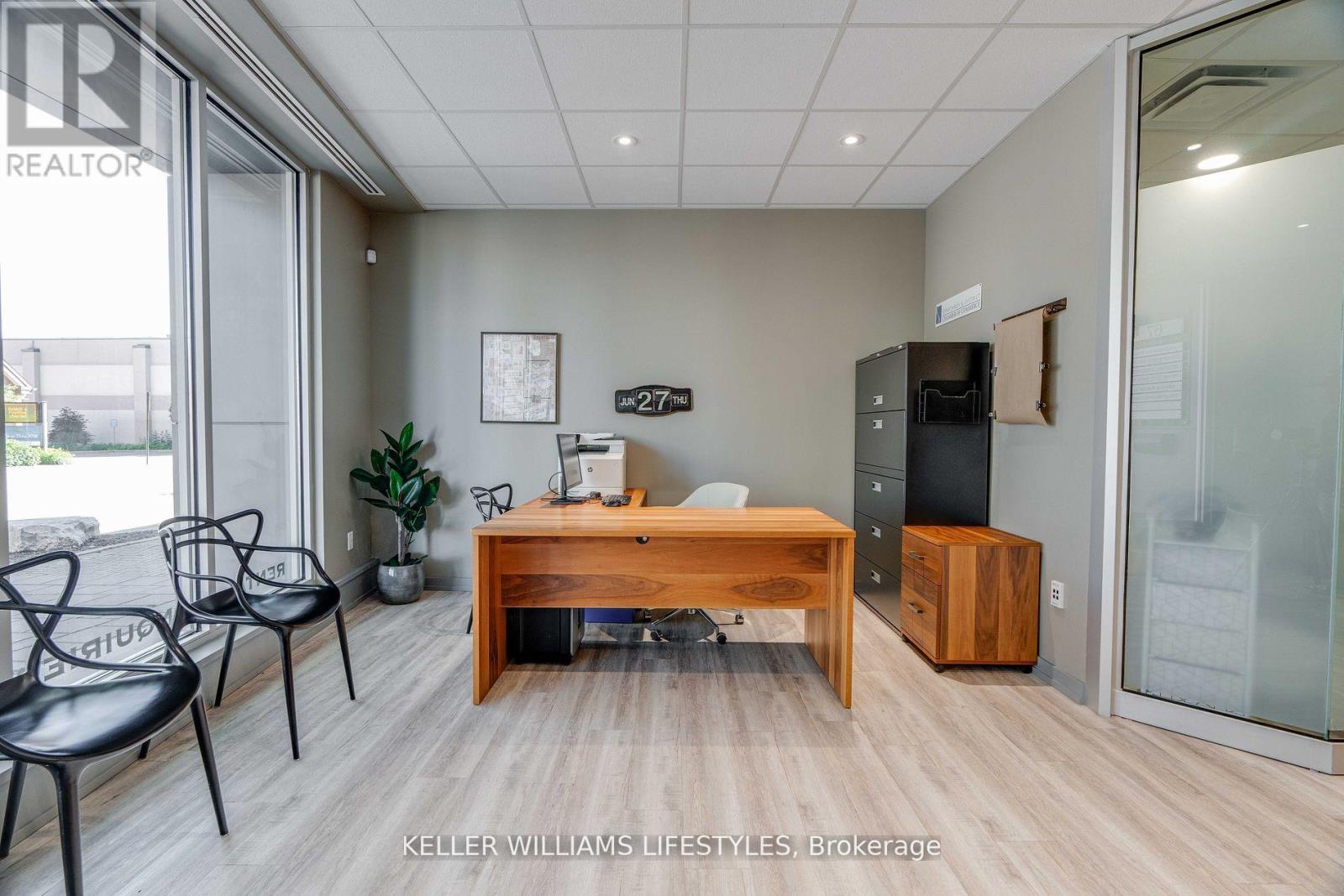 67 Front Street W, Strathroy-Caradoc, Ontario  N7G 1X6 - Photo 4 - X12730678