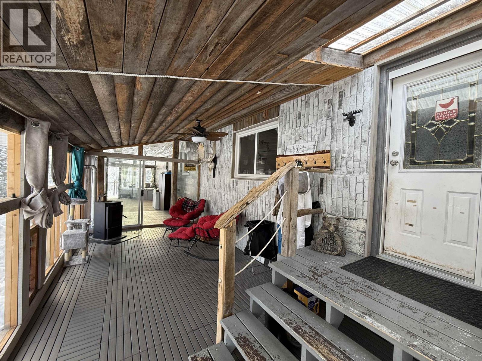 9495 Clover Road, Prince George, British Columbia  V2N 6W9 - Photo 2 - R3083203