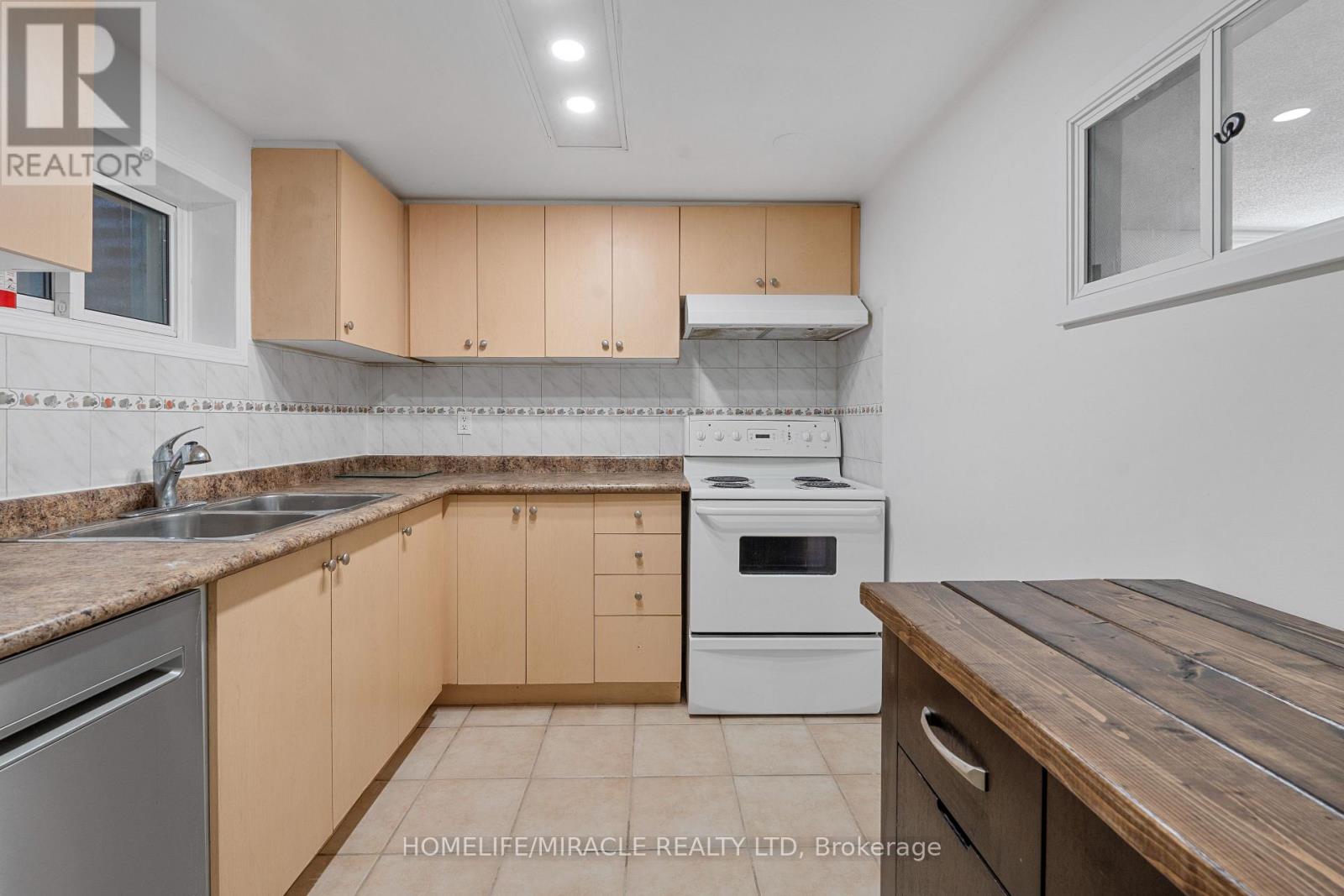 Basement - 3081 Nawbrook Road, Mississauga, Ontario L4X 2W3 - Photo 4 - W12629048