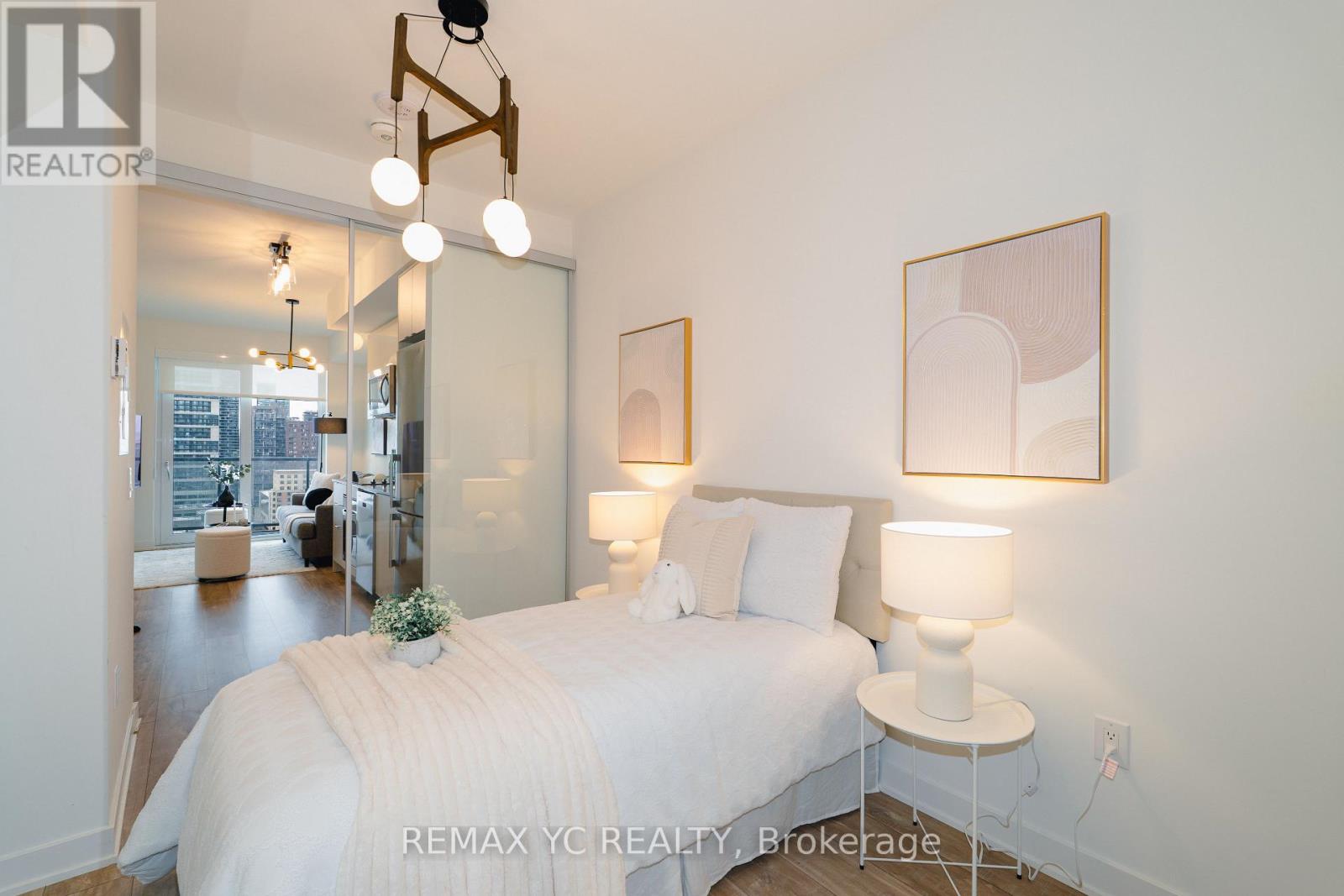 1802 - 100 Dalhousie Street, Toronto, Ontario  M5B 0C7 - Photo 16 - C12730546