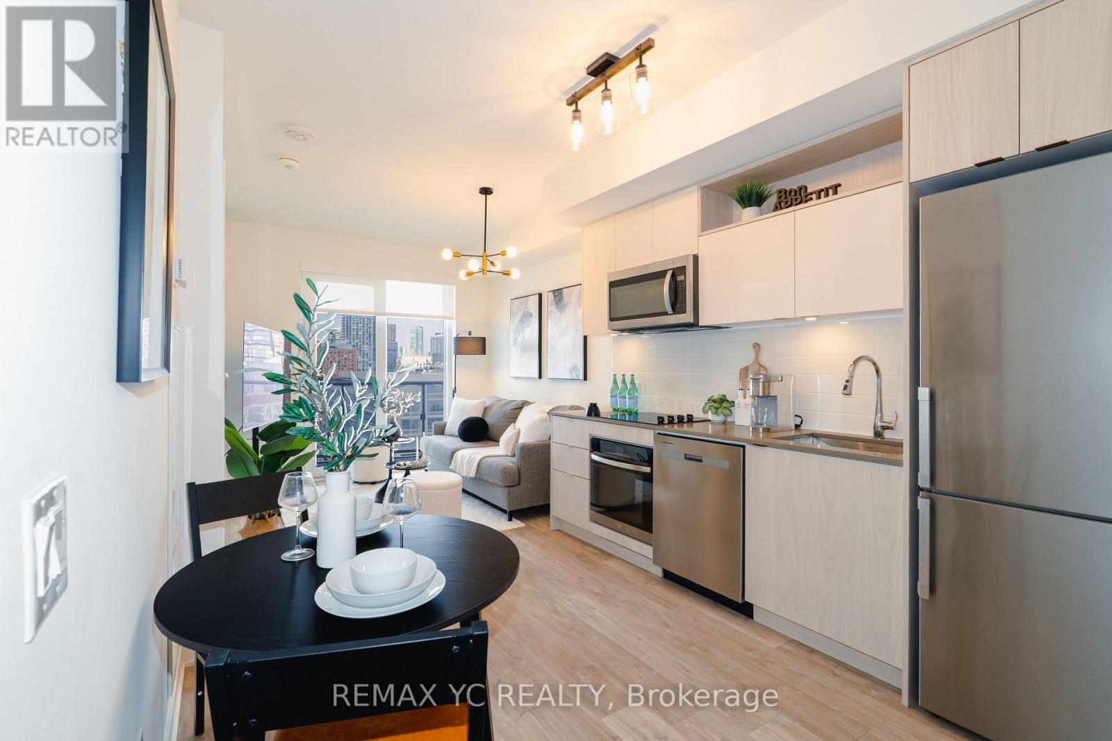 1802 - 100 Dalhousie Street, Toronto, Ontario  M5B 0C7 - Photo 9 - C12730546