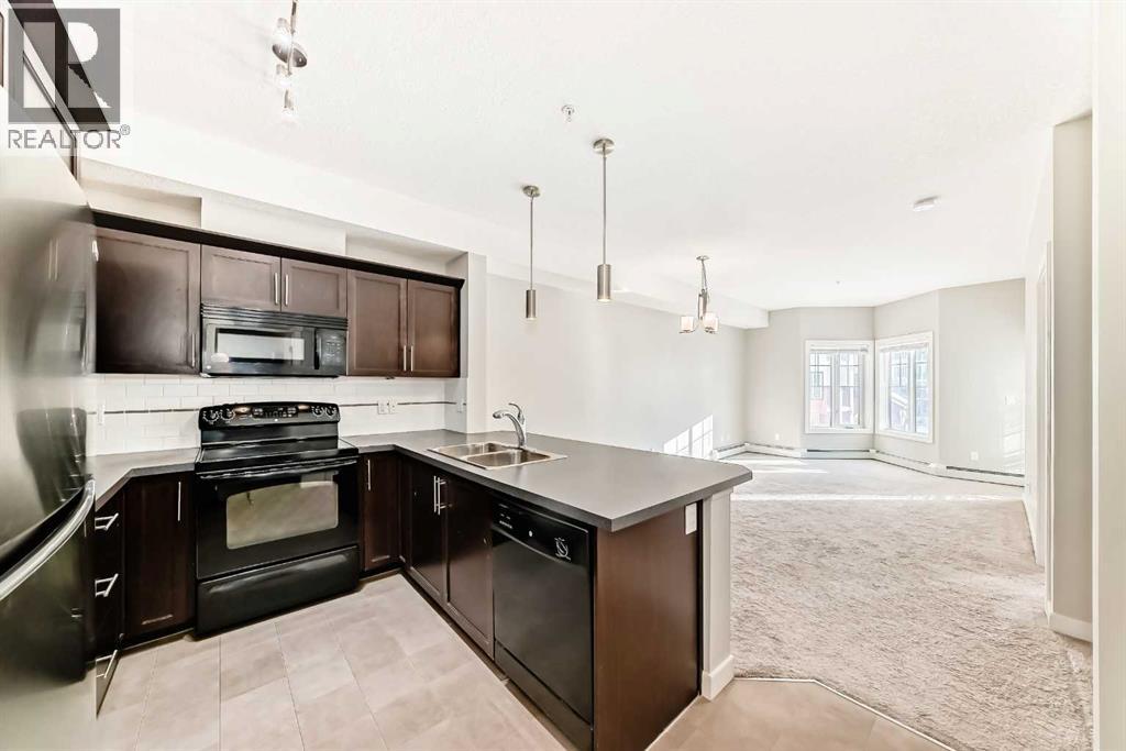 225, 20 Royal Oak Plaza NW, Calgary, Alberta