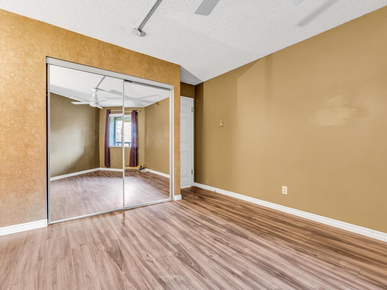 211 10157 University Drive, Surrey, British Columbia  V3T 5L7 - Photo 13 - R3083251