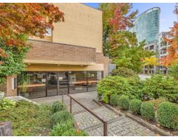 211 10157 UNIVERSITY DRIVE, Surrey, British Columbia