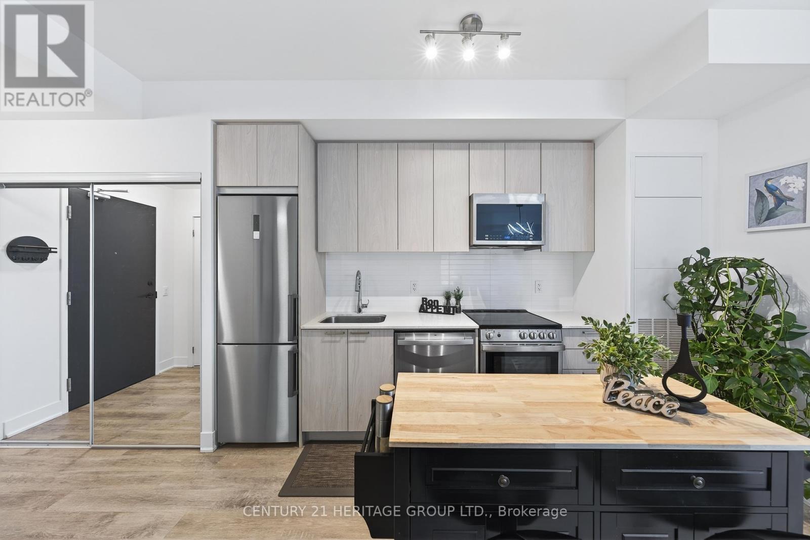 312 - 185 Deerfield Road, Newmarket, Ontario  L3Y 0G7 - Photo 10 - N12730536