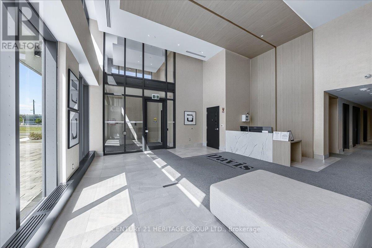 312 - 185 Deerfield Road, Newmarket, Ontario  L3Y 0G7 - Photo 4 - N12730536