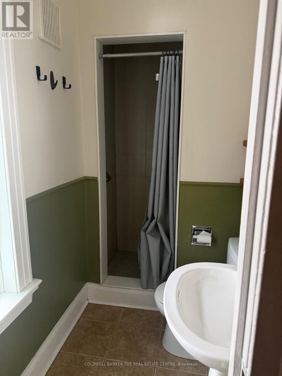 450 Botsford Street, Newmarket, Ontario  L3Y 1T1 - Photo 13 - N12525494