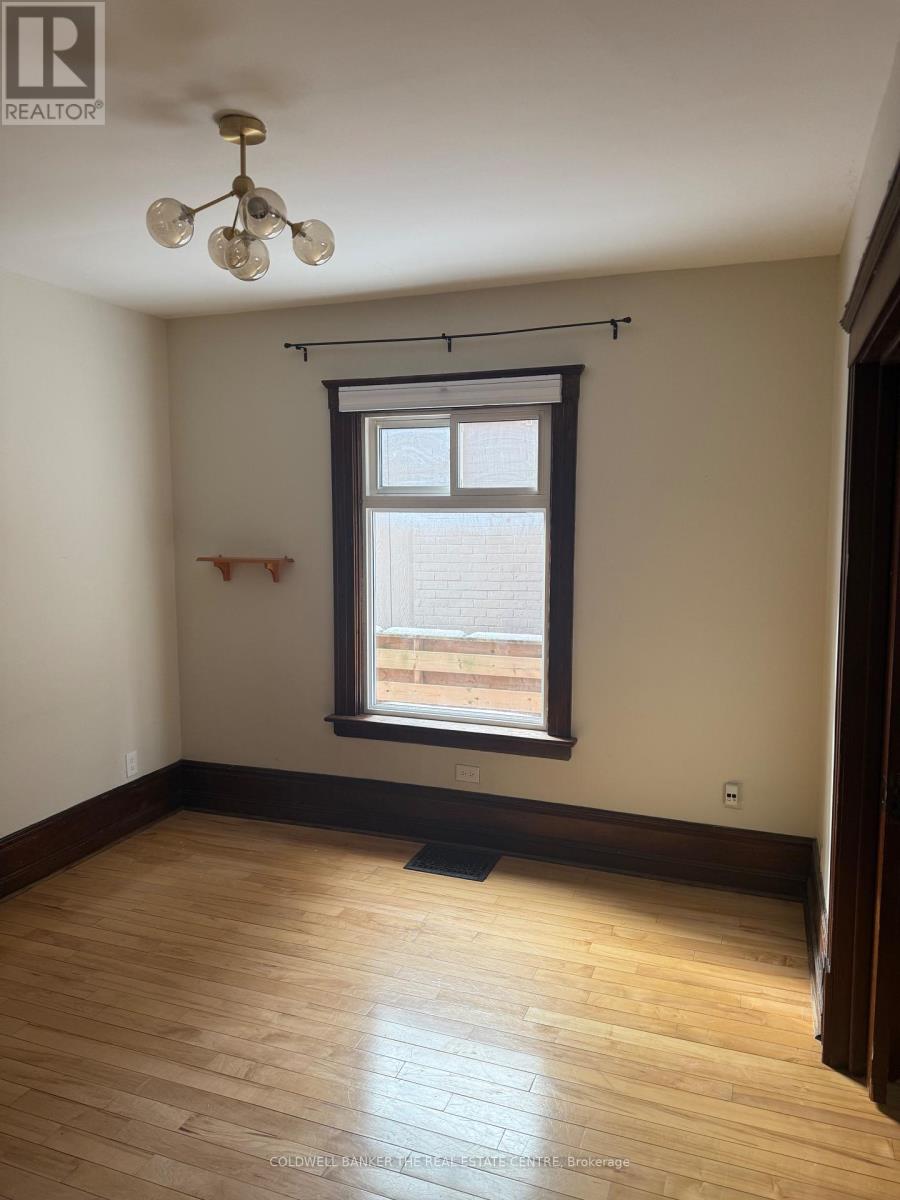 450 Botsford Street, Newmarket, Ontario  L3Y 1T1 - Photo 8 - N12525494