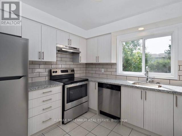 49 - 414 Stone Road, Guelph, Ontario  N1G 3E1 - Photo 2 - X12681730