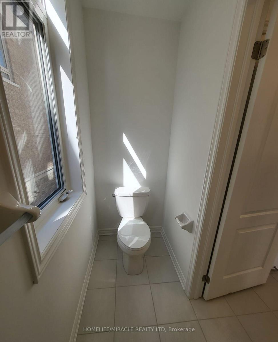 12 Waterville Way, Caledon, Ontario  L7C 2H1 - Photo 4 - W12730616