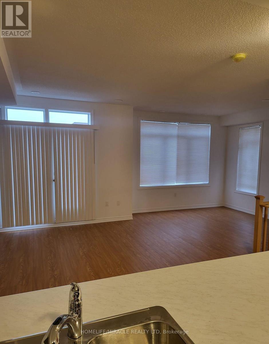 12 Waterville Way, Caledon, Ontario  L7C 2H1 - Photo 5 - W12730616