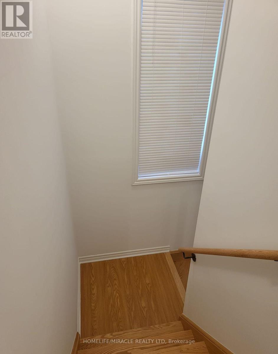 12 Waterville Way, Caledon, Ontario  L7C 2H1 - Photo 6 - W12730616