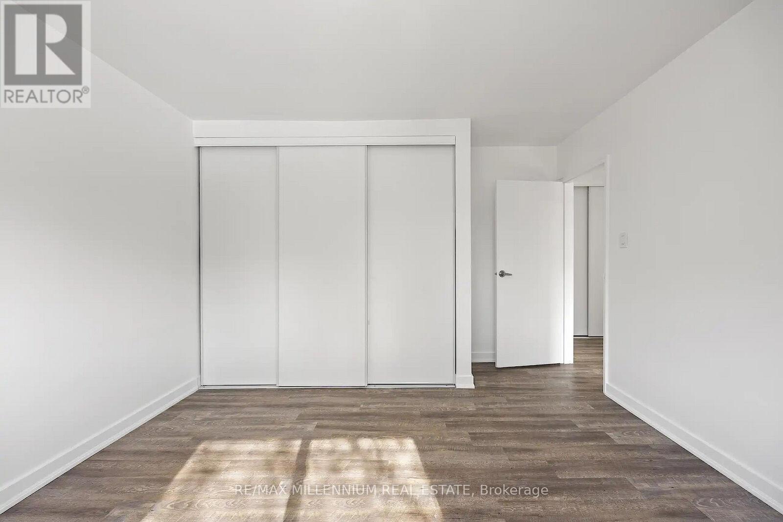 104 - 201 Lindsay Street, Kawartha Lakes, Ontario  K9V 2N3 - Photo 3 - X12730544