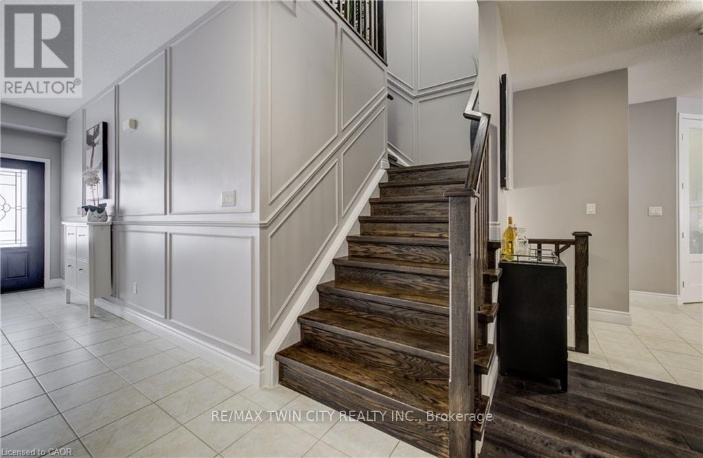 502 Woodbine Avenue, Kitchener, Ontario  N2R 0A6 - Photo 6 - X12730590