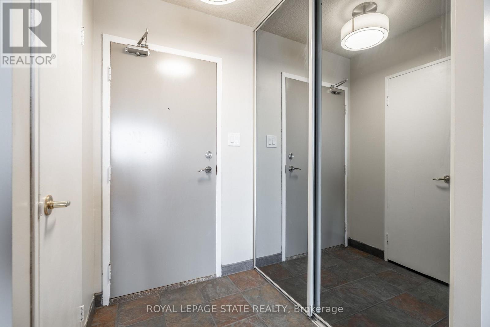 1218 - 500 Green Road, Hamilton, Ontario  L8E 3M6 - Photo 6 - X12730624