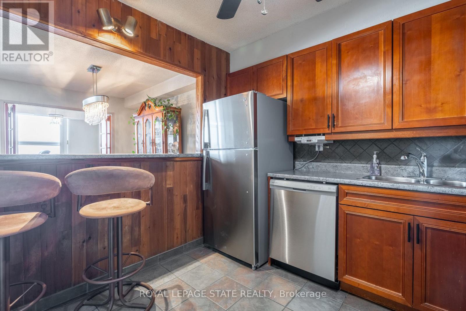 1218 - 500 Green Road, Hamilton, Ontario  L8E 3M6 - Photo 17 - X12730626