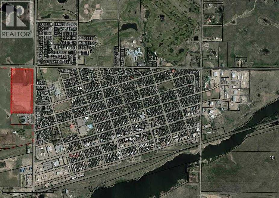 605 Palliser Trail, Hanna, Alberta  T0J 1P0 - Photo 2 - A2281737