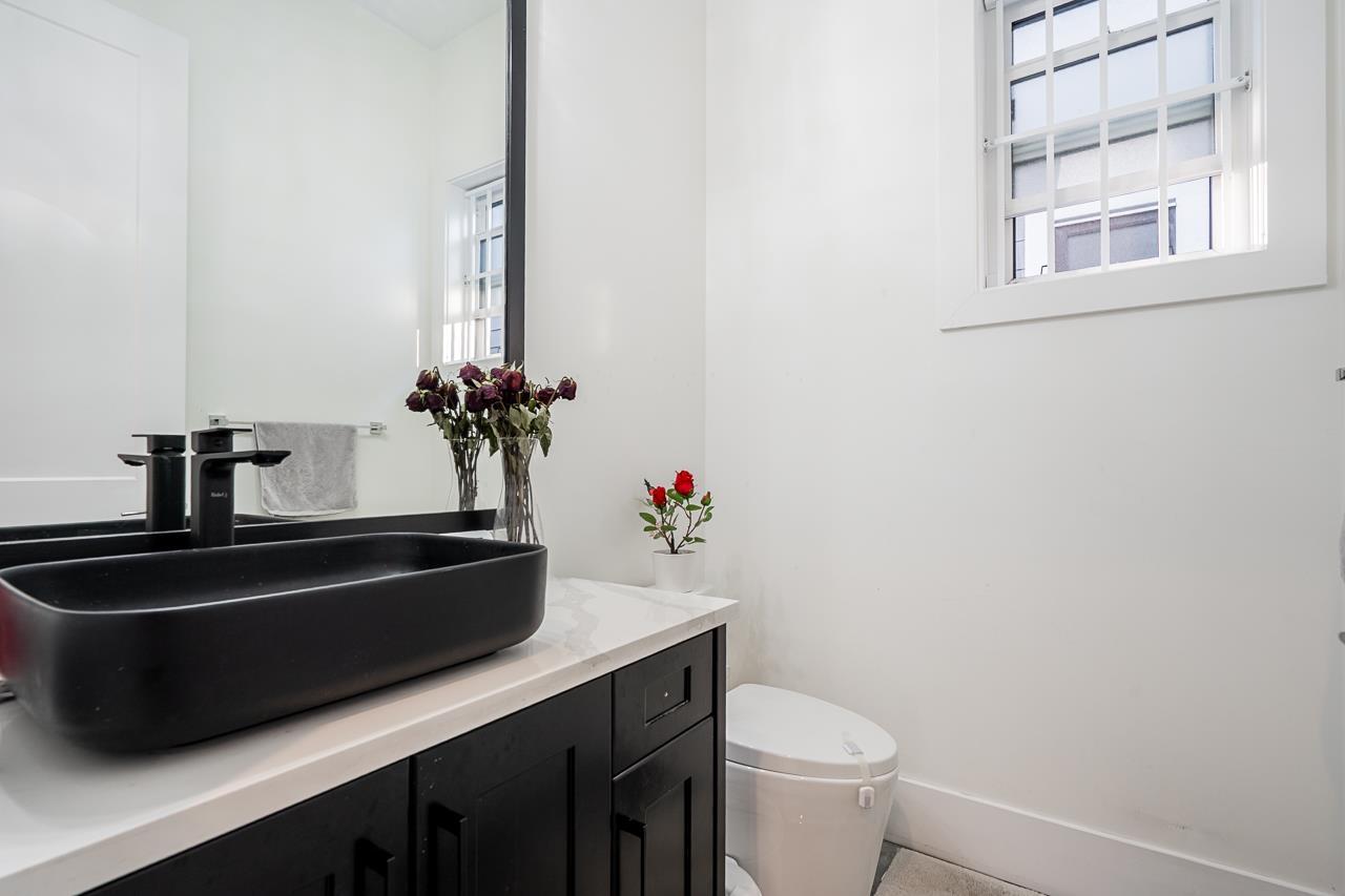 17825 E Barnston Drive Drive, Surrey, British Columbia  V4N 6T4 - Photo 13 - R3083181