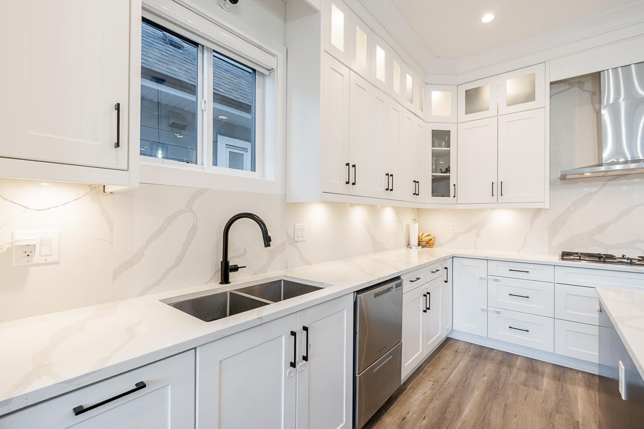 17825 E Barnston Drive Drive, Surrey, British Columbia  V4N 6T4 - Photo 7 - R3083181