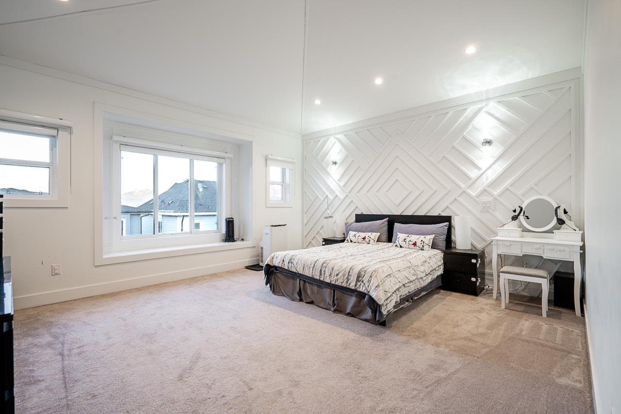 17825 E Barnston Drive Drive, Surrey, British Columbia  V4N 6T4 - Photo 14 - R3083181