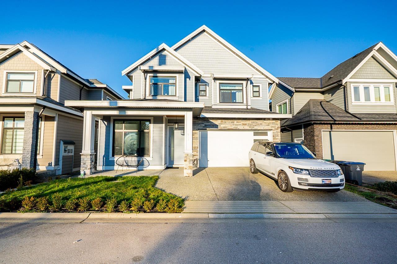 17825 E Barnston Drive Drive, Surrey, British Columbia  V4N 6T4 - Photo 2 - R3083181