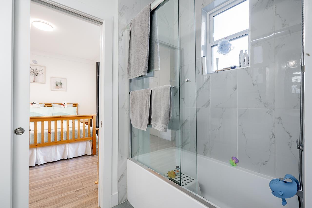 17825 E Barnston Drive Drive, Surrey, British Columbia  V4N 6T4 - Photo 21 - R3083181