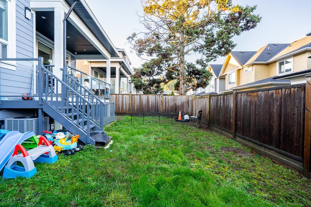 17825 E Barnston Drive Drive, Surrey, British Columbia  V4N 6T4 - Photo 37 - R3083181